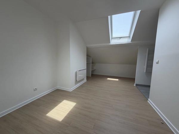 Vente                                                      Appartement
                        
                     2 pièces                      44 m2                     à Villers-Cotterêts