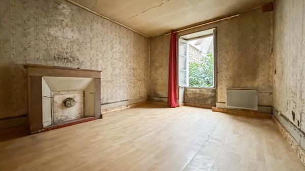 Étampes (91150) À VENDRE : Maison 97 m², centre ville, à rénover (possibilité 120 m²)