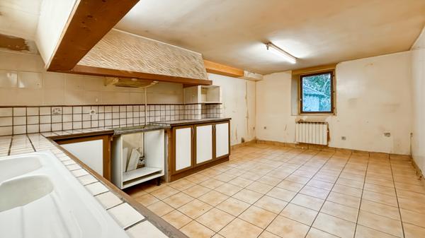 Étampes (91150) À VENDRE : Maison 97 m², centre ville, à rénover (possibilité 120 m²)