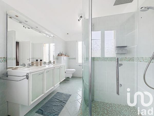 Maison 10 pièces de 232 m² à Saint-Marcouf (50310)