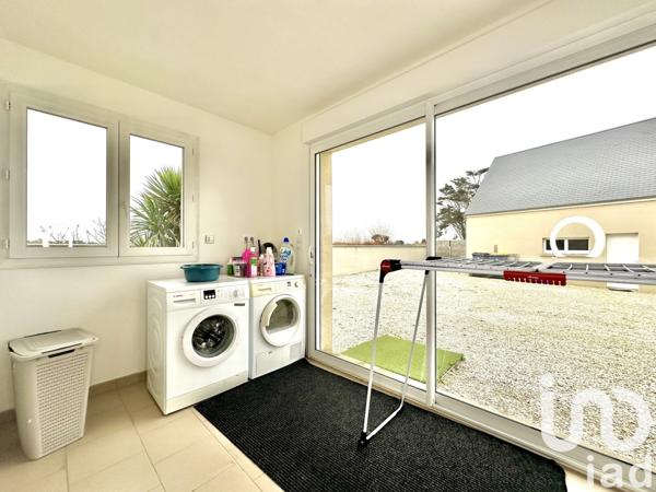 Maison 10 pièces de 232 m² à Saint-Marcouf (50310)