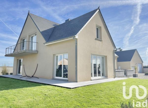 Maison 10 pièces de 232 m² à Saint-Marcouf (50310)