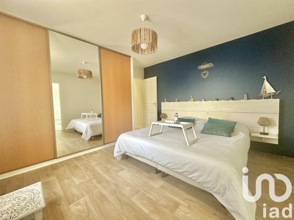 Maison 10 pièces de 232 m² à Saint-Marcouf (50310)