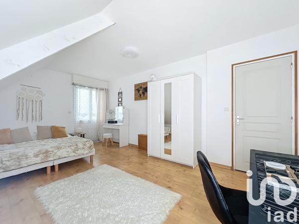 Maison 10 pièces de 232 m² à Saint-Marcouf (50310)