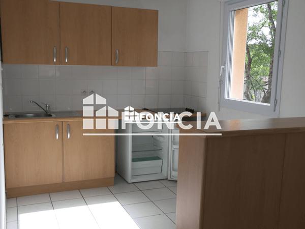 Location Appartement 2 pièces 46 m² - 95 rue pont de la garde Agen 47000