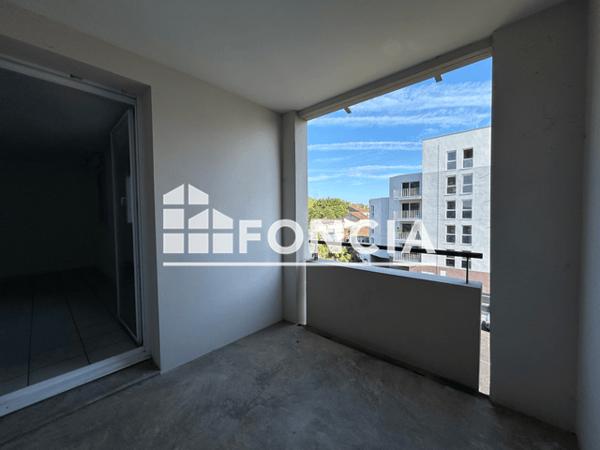 Location Appartement 2 pièces 46 m² - 95 rue pont de la garde Agen 47000
