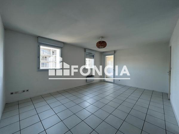 Location Appartement 2 pièces 46 m² - 95 rue pont de la garde Agen 47000