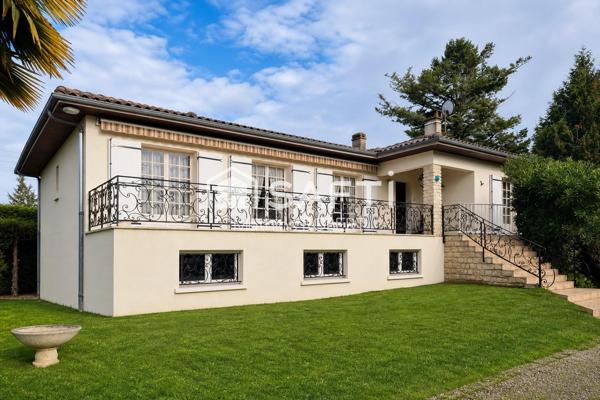 Maison familiale avec parc arboré