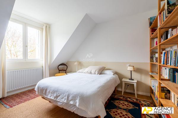 Maison Le Mesnil Le Roi - 200 m2 €1 365 000 ** - Référence 13358