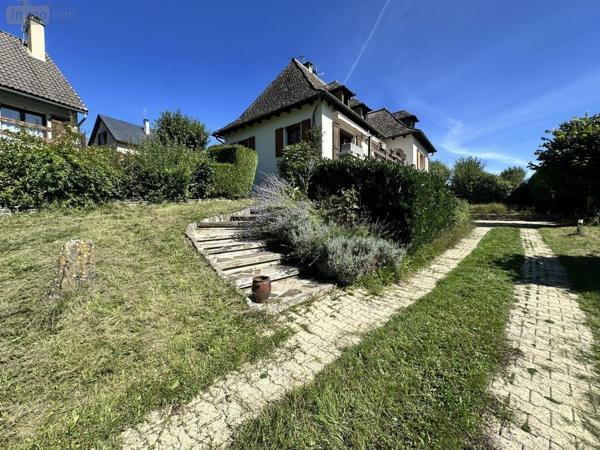 Maison à vendre à Neuvéglise-sur-Truyère dans le Cantal (15260), ref : 15046-53