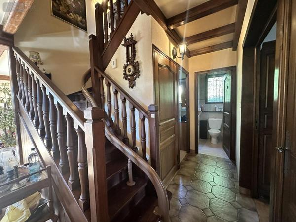 Maison à vendre à Neuvéglise-sur-Truyère dans le Cantal (15260), ref : 15046-53