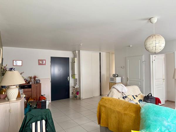 Appartement 2 pièces meublé 54m2 avec cave et parking