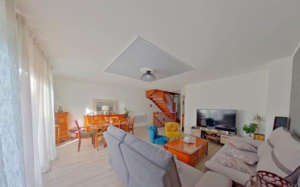 Maison à vendre    5 pièces • 105,11 m2 Domont