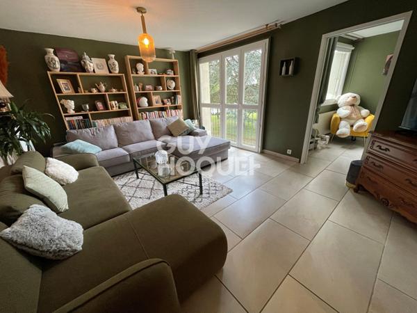 Appartement F4 dans résidence au calme secteur polyclinique