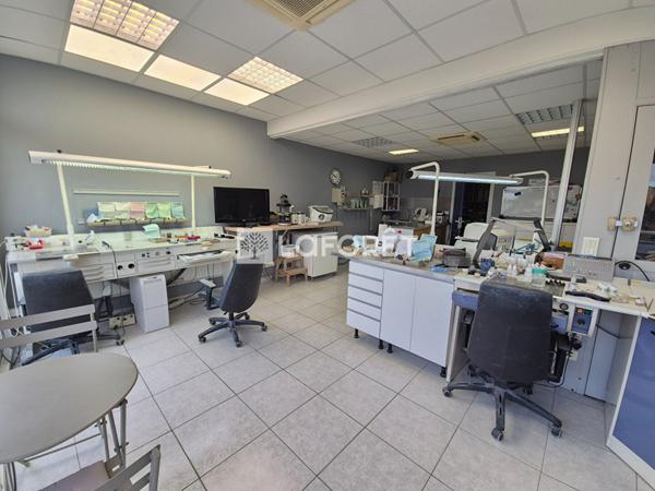 Achat bureau près de MOUANS SARTOUX - 3 pièce(s) - 68 m² - 240 000 €