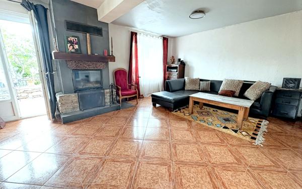 Maison à vendre    5 pièces •  Salsigne