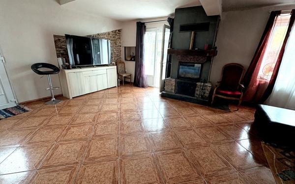 Maison à vendre    5 pièces •  Salsigne