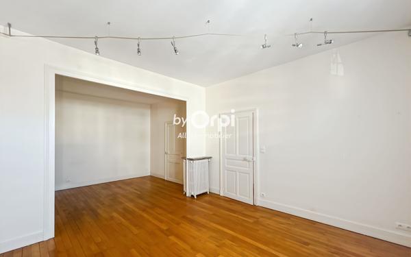 Appartement à vendre    4 pièces • 93 m2 Montluçon