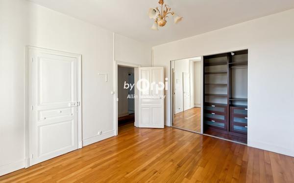 Appartement à vendre    4 pièces • 93 m2 Montluçon