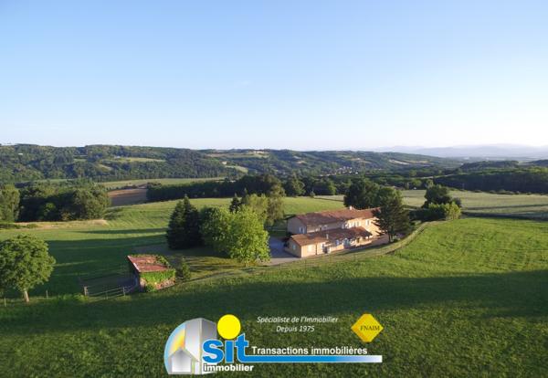 FERME RÉNOVÉE – ENVIRON 350 m² HABITABLES – PRÈS DE 6 HECTARES