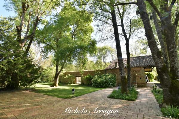 Dpt Lot et Garonne (47), à vendre PINEL HAUTERIVE propriete P6 de 240 m² - Terrain de 21 912,00 m²