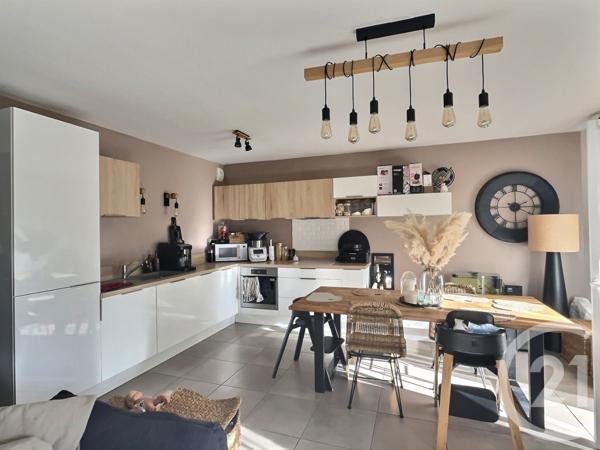 Appartement T3 à vendre  3 pièces - 63,31 m2 FREJUS - 83