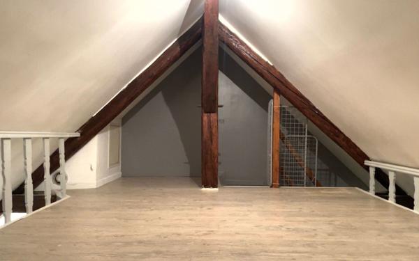 Appartement à louer    1 pièce •  Les Échelles