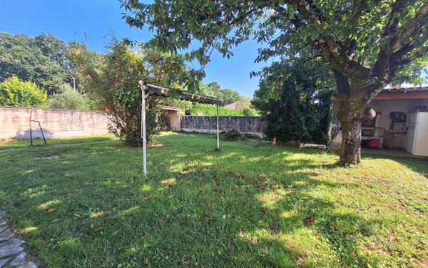 Maison à vendre    6 pièces •  Médis