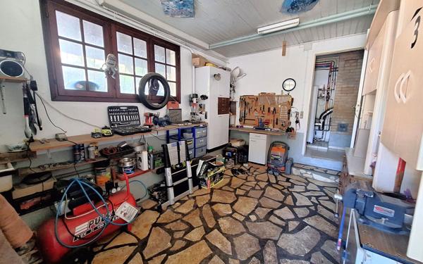 Maison à vendre    6 pièces •  Médis