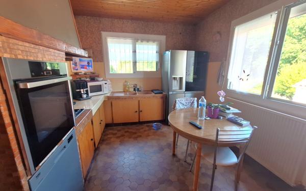 Maison à vendre    6 pièces •  Médis