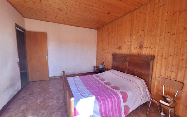 Maison à vendre    6 pièces •  Médis