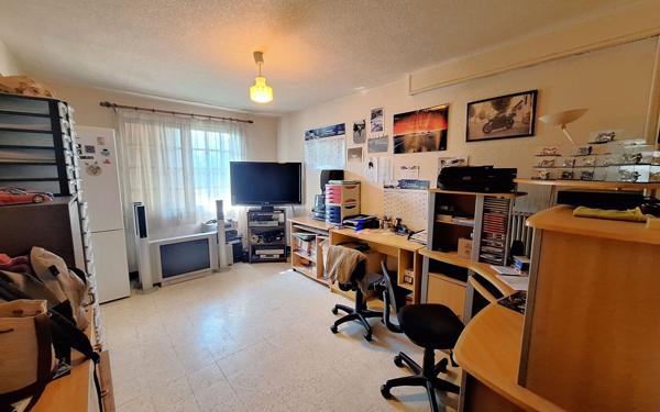 Maison à vendre    6 pièces •  Médis