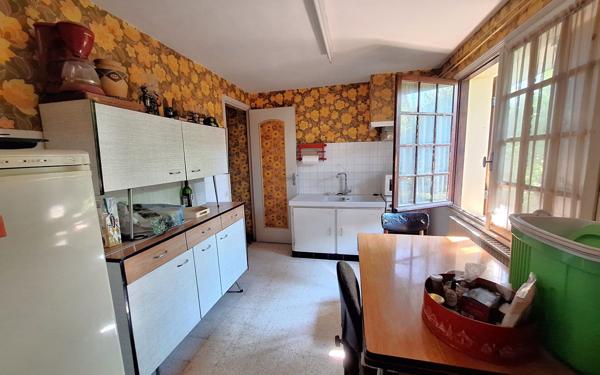 Maison à vendre    6 pièces •  Médis