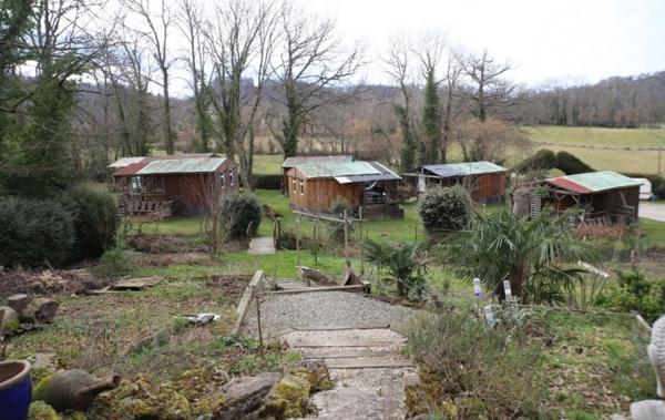 Vente Propriété +studio + location chalets La bastide-de-serou   