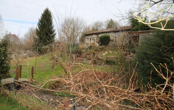 Vente Propriété +studio + location chalets La bastide-de-serou   