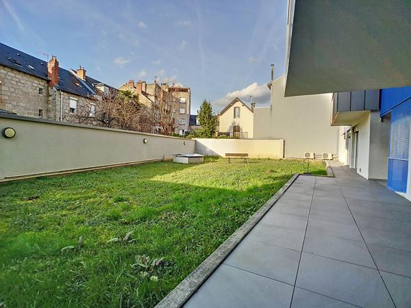 Appartement avec terrasse à vendre à Brive la Gaillarde - Quartier ancienne caserne - 2 chambres - Une terrasse - Pompe à chaleur