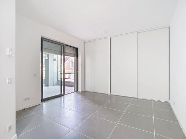 Appartement avec terrasse à vendre à Brive la Gaillarde - Quartier ancienne caserne - 2 chambres - Une terrasse - Pompe à chaleur