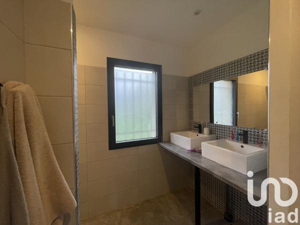 Maison à vendre 7 pièces 207 m² Vallon-Pont-d'Arc