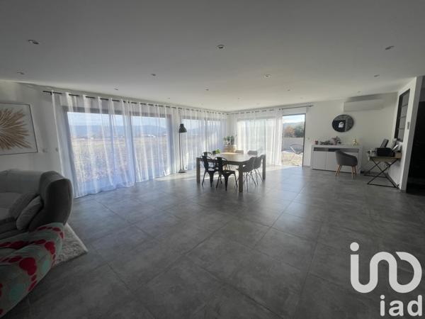 Maison à vendre 7 pièces 207 m² Vallon-Pont-d'Arc