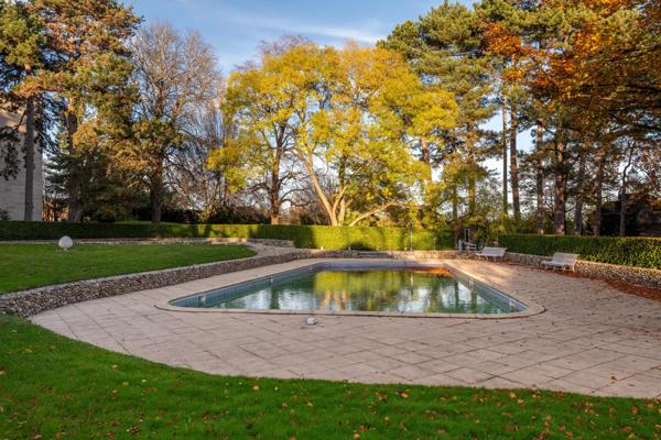 Saint-Didier-au-Mont-d'Or - Appartement d'exception de 248,89 m² - Piscine - Tennis - Garage double - Terrasses - 5 Chambres