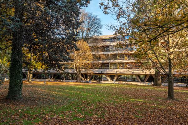 Saint-Didier-au-Mont-d'Or - Appartement d'exception de 248,89 m² - Piscine - Tennis - Garage double - Terrasses - 5 Chambres