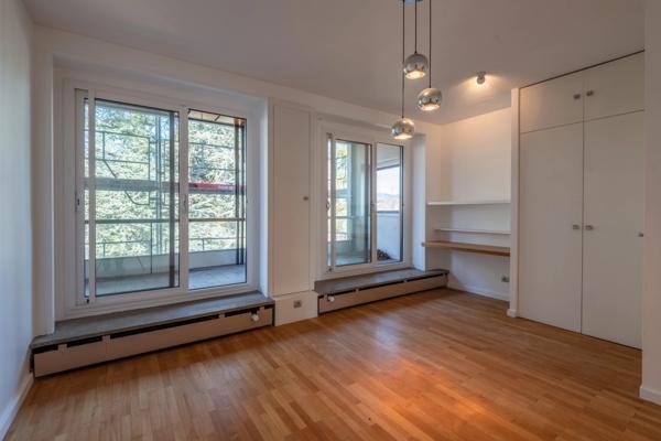 Saint-Didier-au-Mont-d'Or - Appartement d'exception de 248,89 m² - Piscine - Tennis - Garage double - Terrasses - 5 Chambres