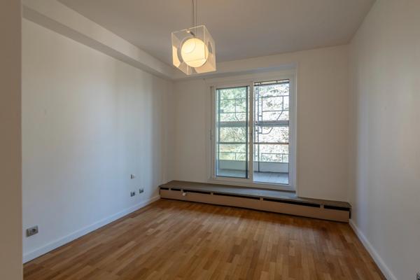 Saint-Didier-au-Mont-d'Or - Appartement d'exception de 248,89 m² - Piscine - Tennis - Garage double - Terrasses - 5 Chambres