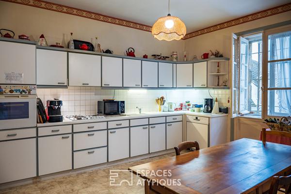 Demeure familiale de caractère en coeur de ville