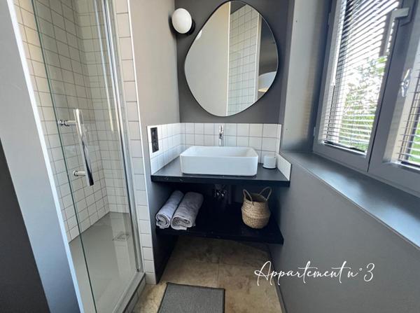 Immeuble Angouleme 6 pièce(s) 111 m2