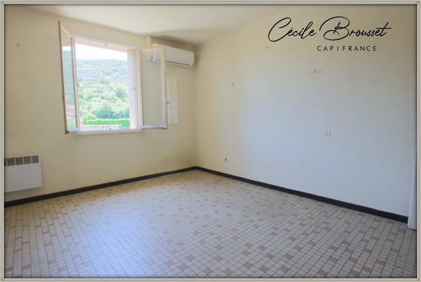 Appartement à rénover, 3 pièces, avec cave et balcon , Céret ( 66400)