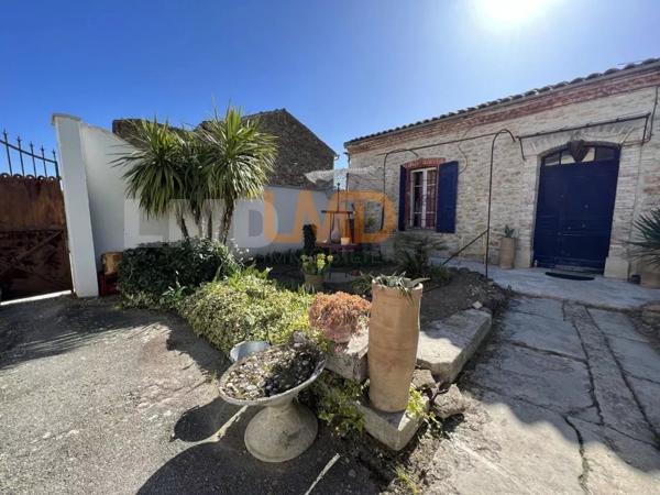 maison en pierre de 140m2 .. piscine. garage