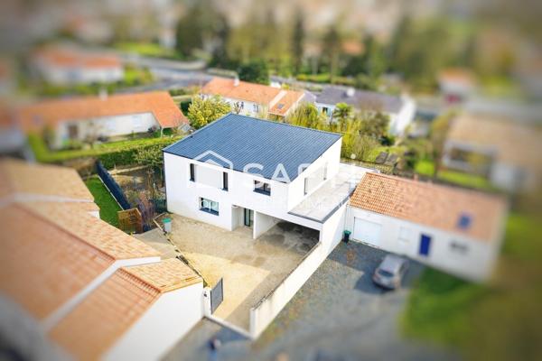 Propriété d'exception alliant modernité et praticité