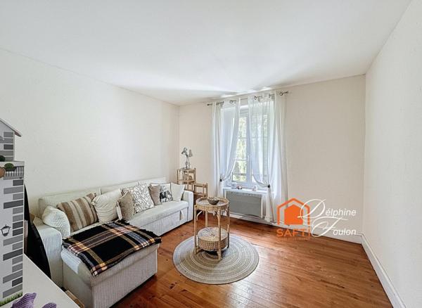 Maison d’habitation familiale avec dépendances et piscine