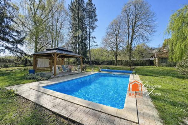 Maison d’habitation familiale avec dépendances et piscine